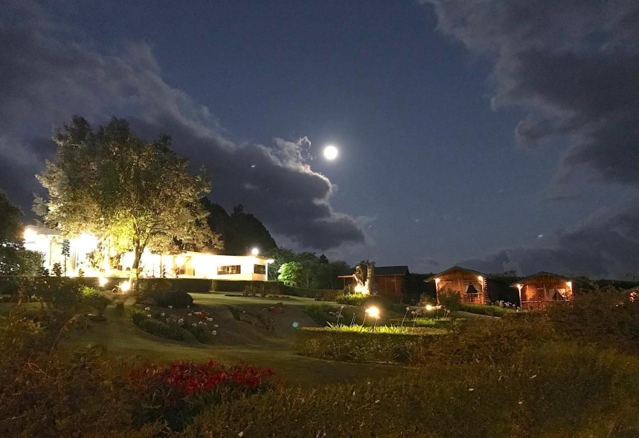Grandpas Hotel & Restaurante カルタゴ エクステリア 写真